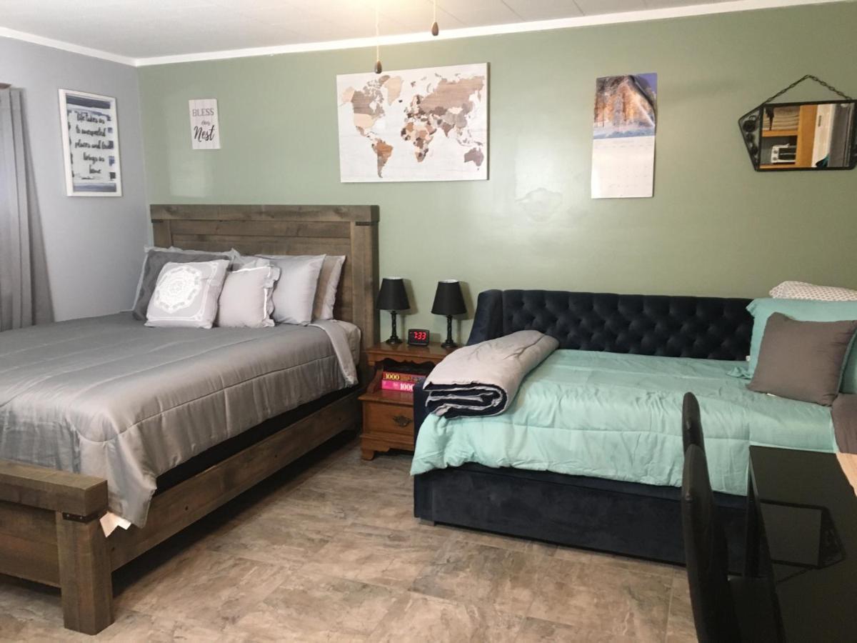 Home Away From Home, Recently Renovated North Troy Eksteriør bilde